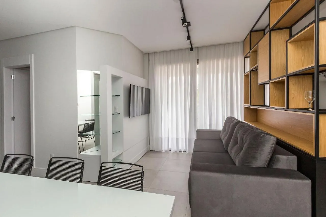 Porto Madero 301 - Apartamento Moderno Em Condominio Com Piscina E Academia No Rooftop No Centro De Bombinhas. 邦比尼亚斯