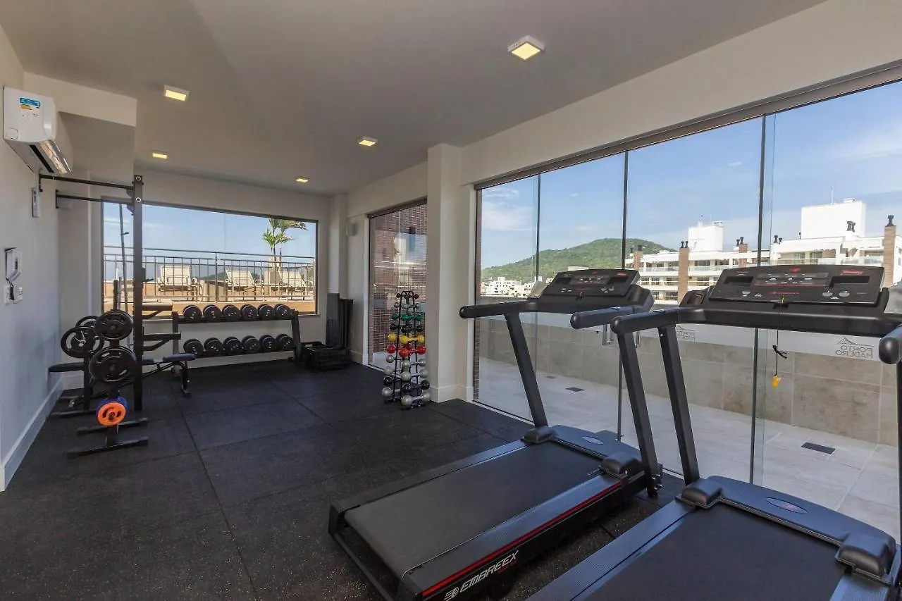 Porto Madero 301 - Apartamento Moderno Em Condominio Com Piscina E Academia No Rooftop No Centro De Bombinhas. 公寓 邦比尼亚斯