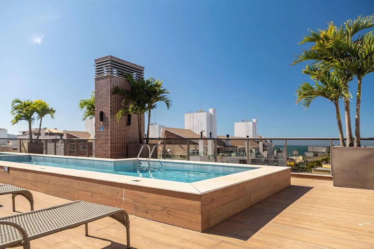 Porto Madero 301 - Apartamento Moderno Em Condominio Com Piscina E Academia No Rooftop No Centro De Bombinhas. 0*, 邦比尼亚斯